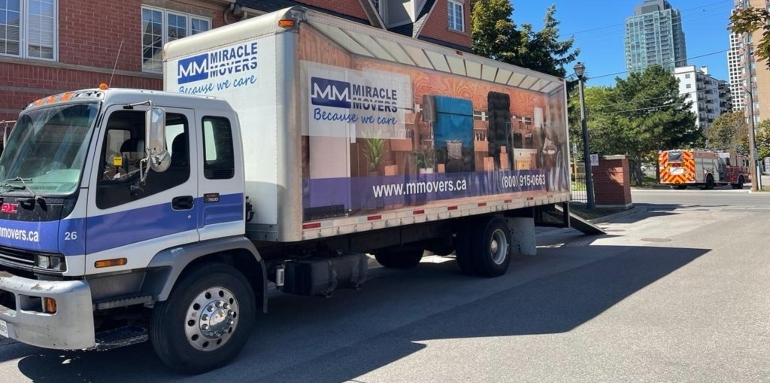 MIRACLE MOVERS