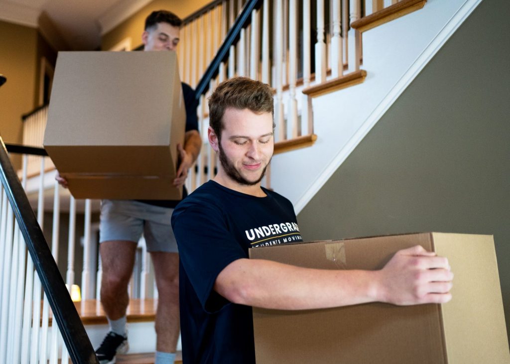 Undergrads Movers Stairs-and-boxes-